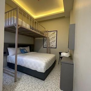 Deluxe Family Suite
